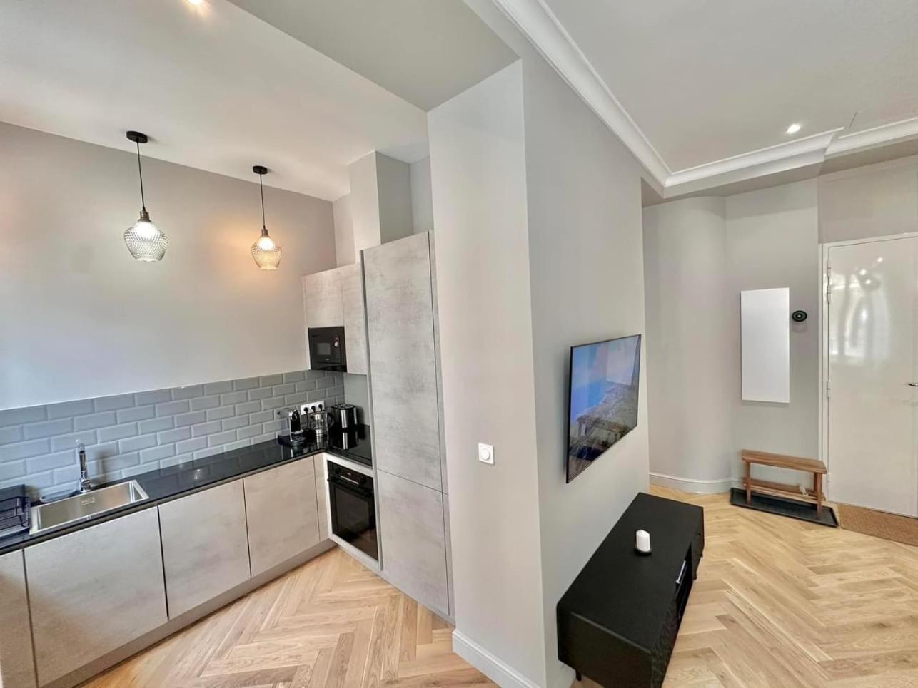 Luxe Negresco Riviera Apartment